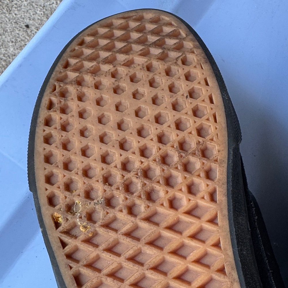 Vans Men's Black Suede Sneakers - Picture 6 of 15